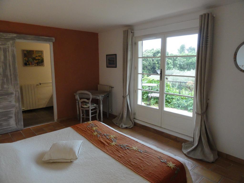 Le Mas Des Oliviers Puget-Ville Rom bilde