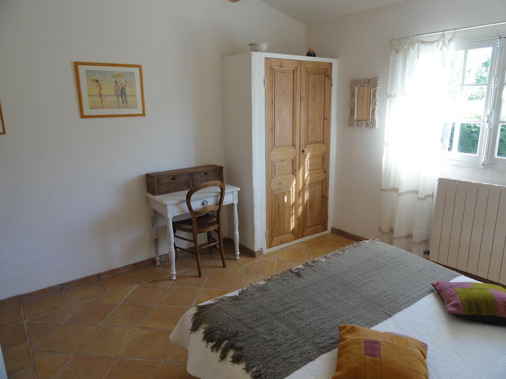 Le Mas Des Oliviers Puget-Ville Rom bilde